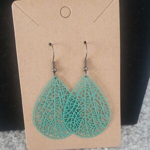 Elegant Green Leaf Earrings
